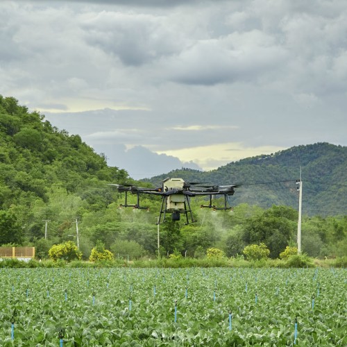 Dronla tarımsal ilaçlama